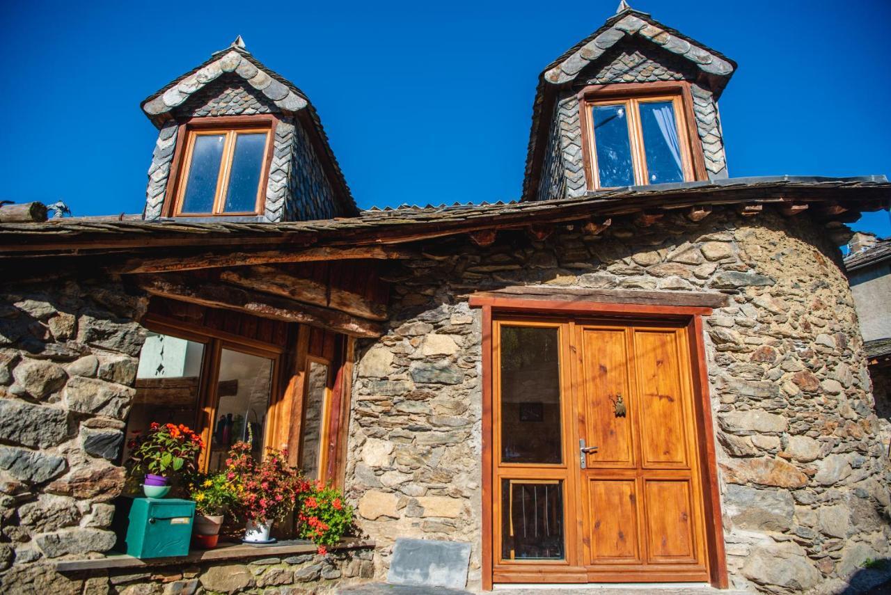Willa The Dragon Barn - Grenier Ascou Zewnętrze zdjęcie